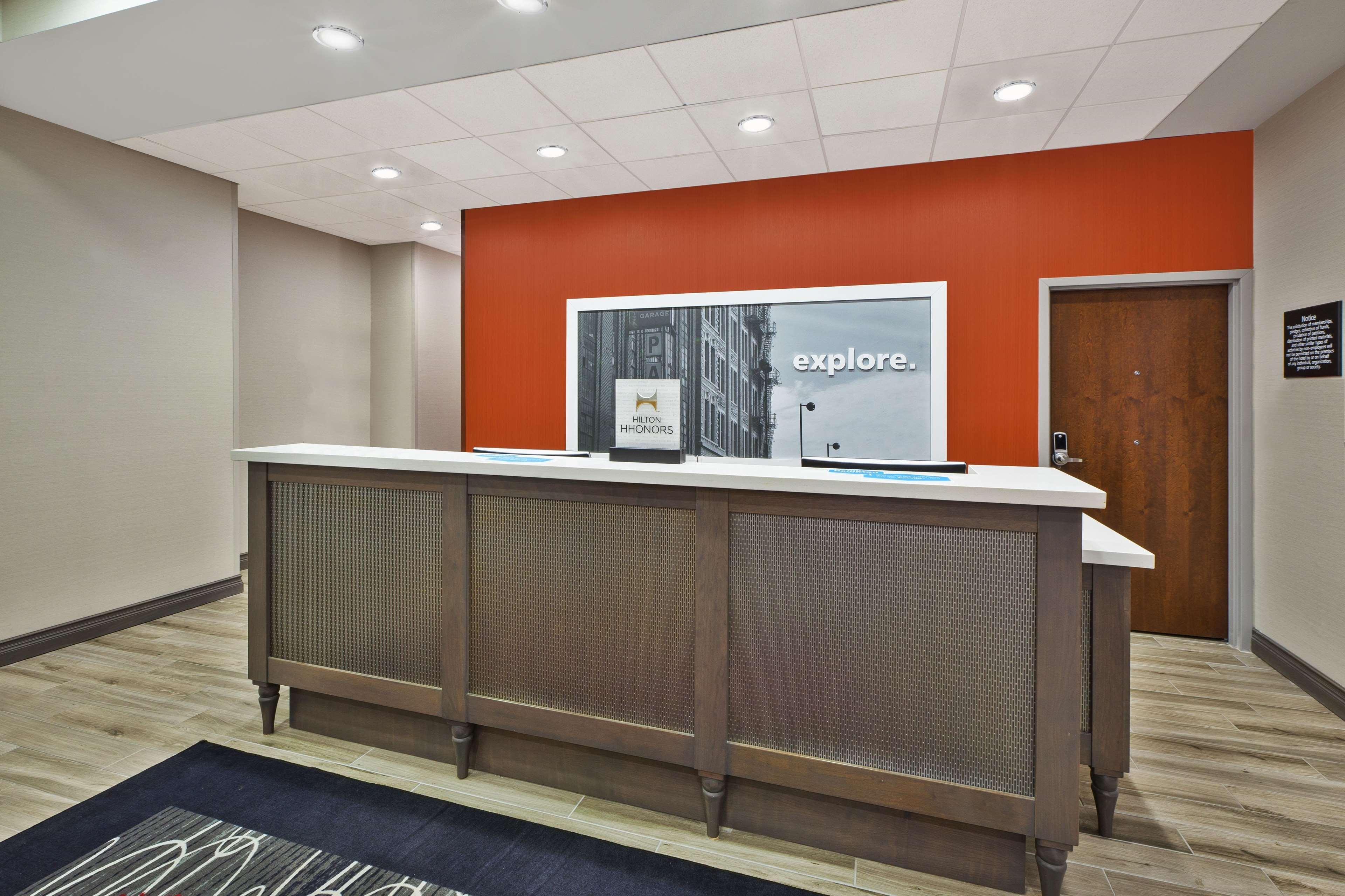 Hampton Inn By Hilton Detroit Dearborn, Mi Exterior photo