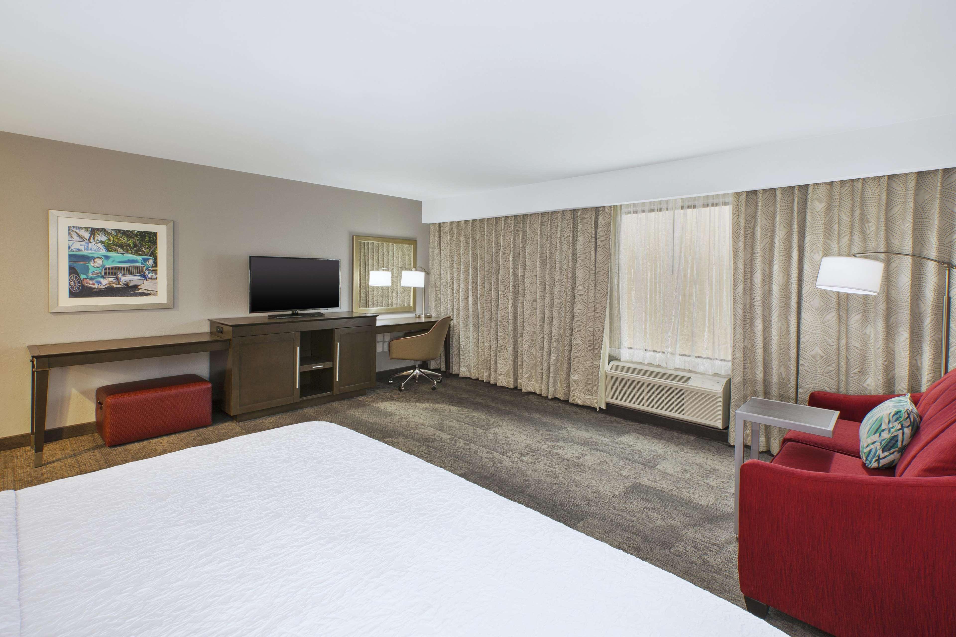 Hampton Inn By Hilton Detroit Dearborn, Mi Exterior photo